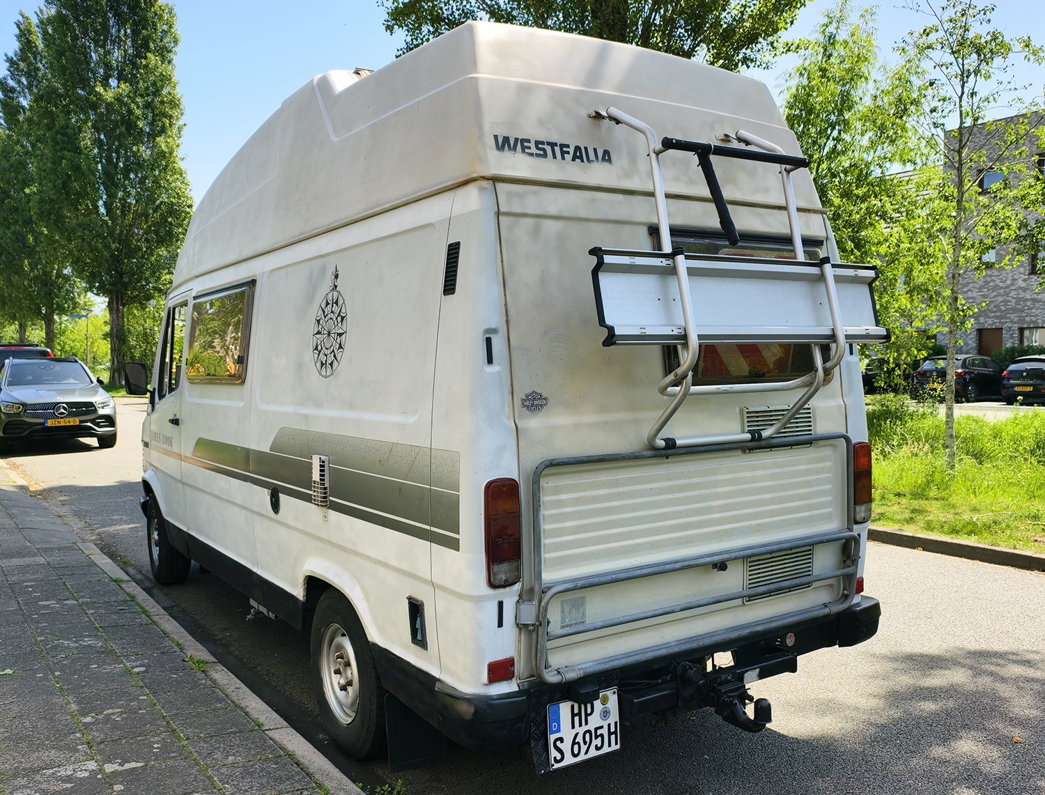 HP S 695H